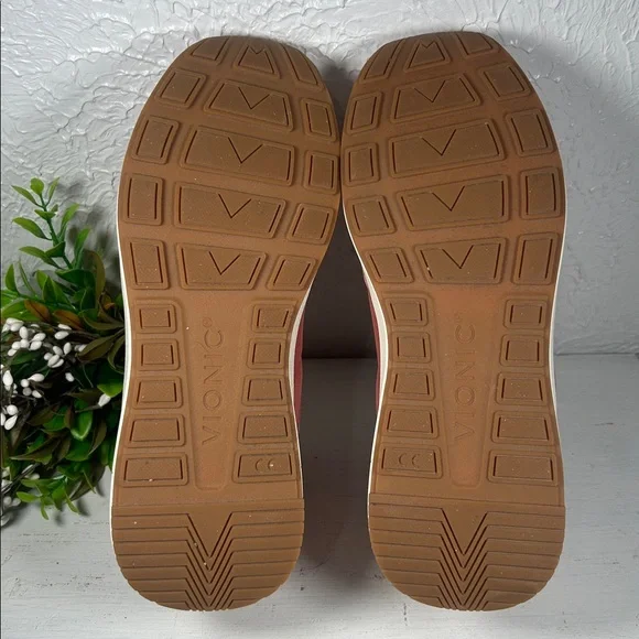 NWOT Vionic Breilyn Sneakers Pink Salmon Vionic Size 7 Sneaker Walking Shoe NWOT - Picture 9 of 12